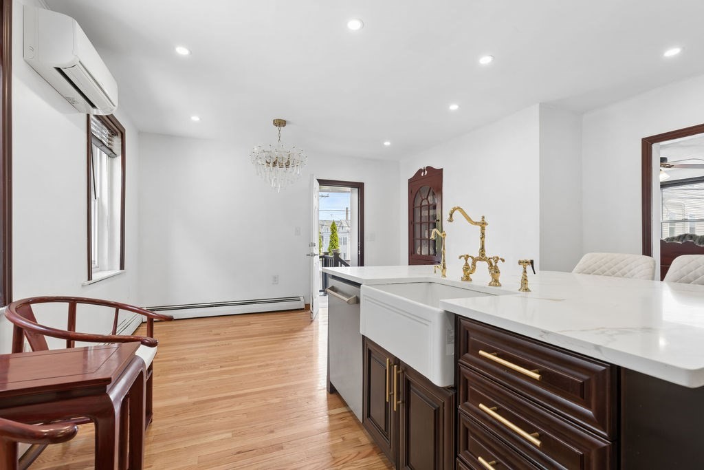 21 Parker St