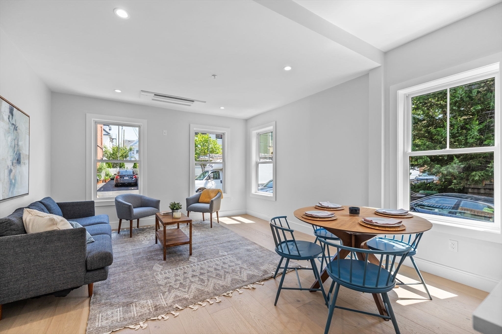 3 Franklin St 2