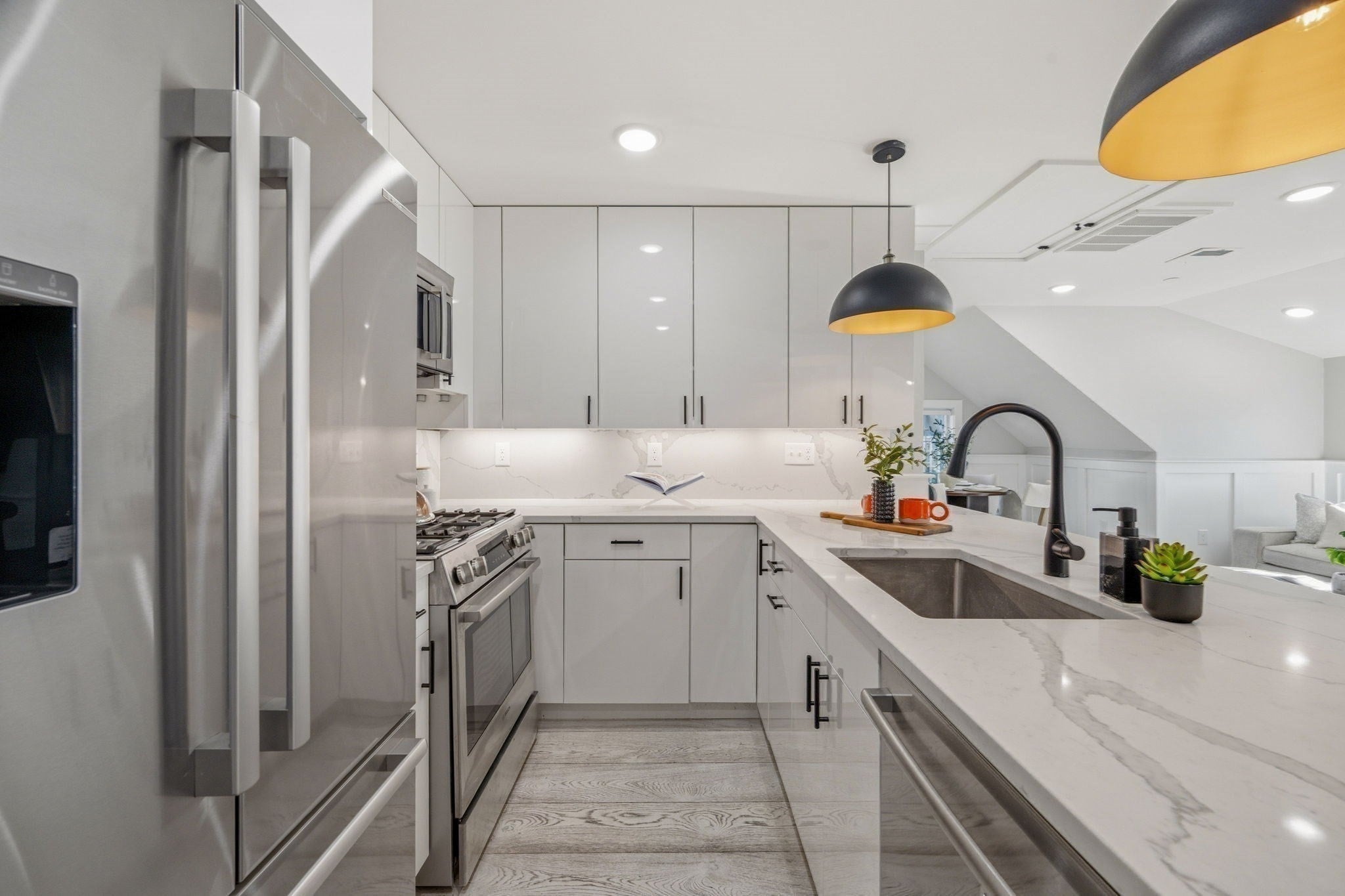 1252 Broadway Street 7