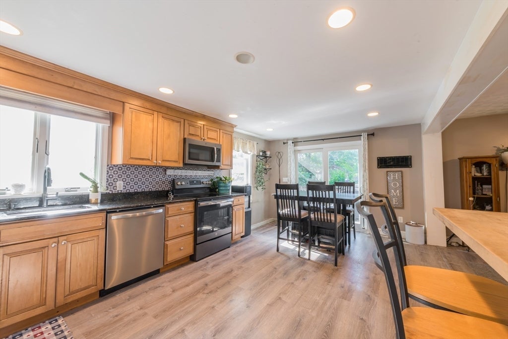 19 Hillside Dr, Plymouth, MA Photo #7