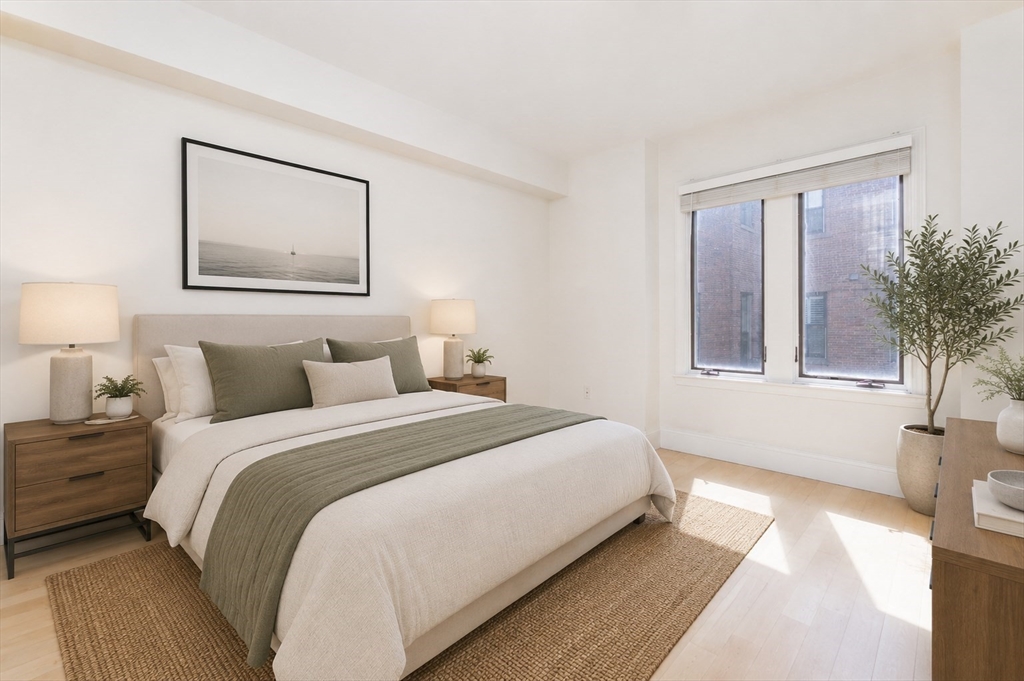 45 W Broadway 208
