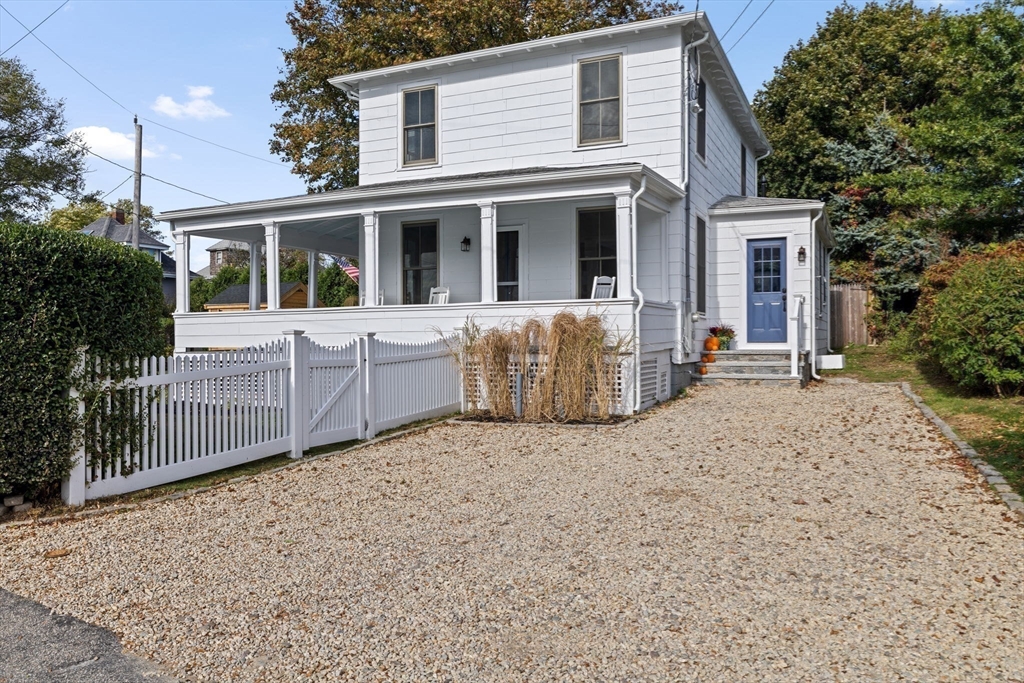 92 Hampton Circle