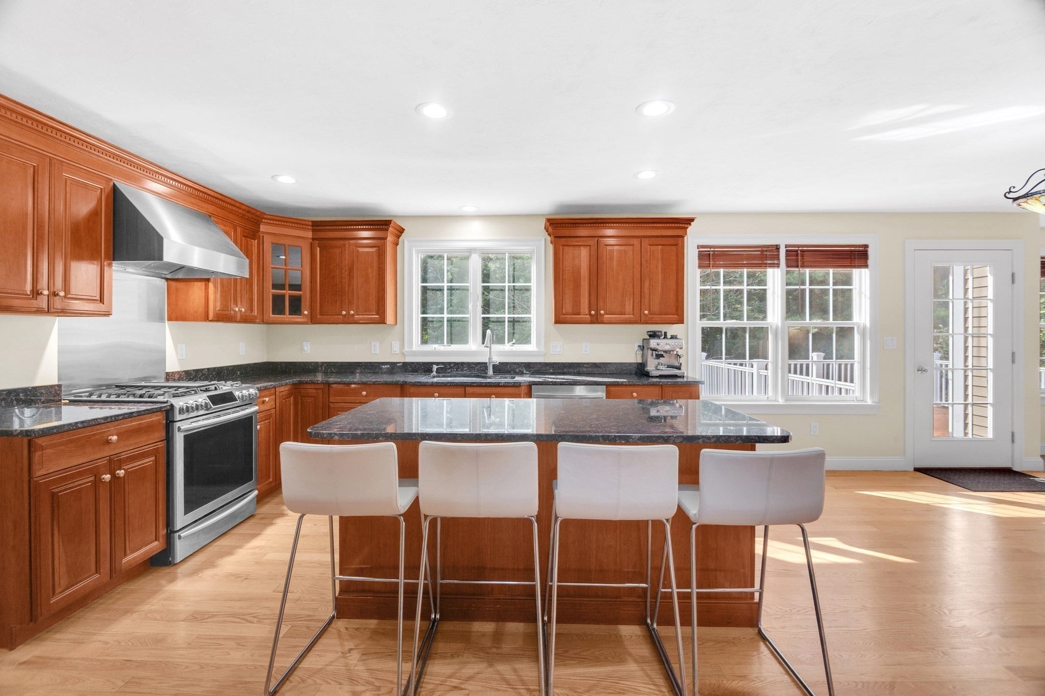 21 Manchester Place, Natick, MA, 21 Manchester Place, Natick, MA Photo #13