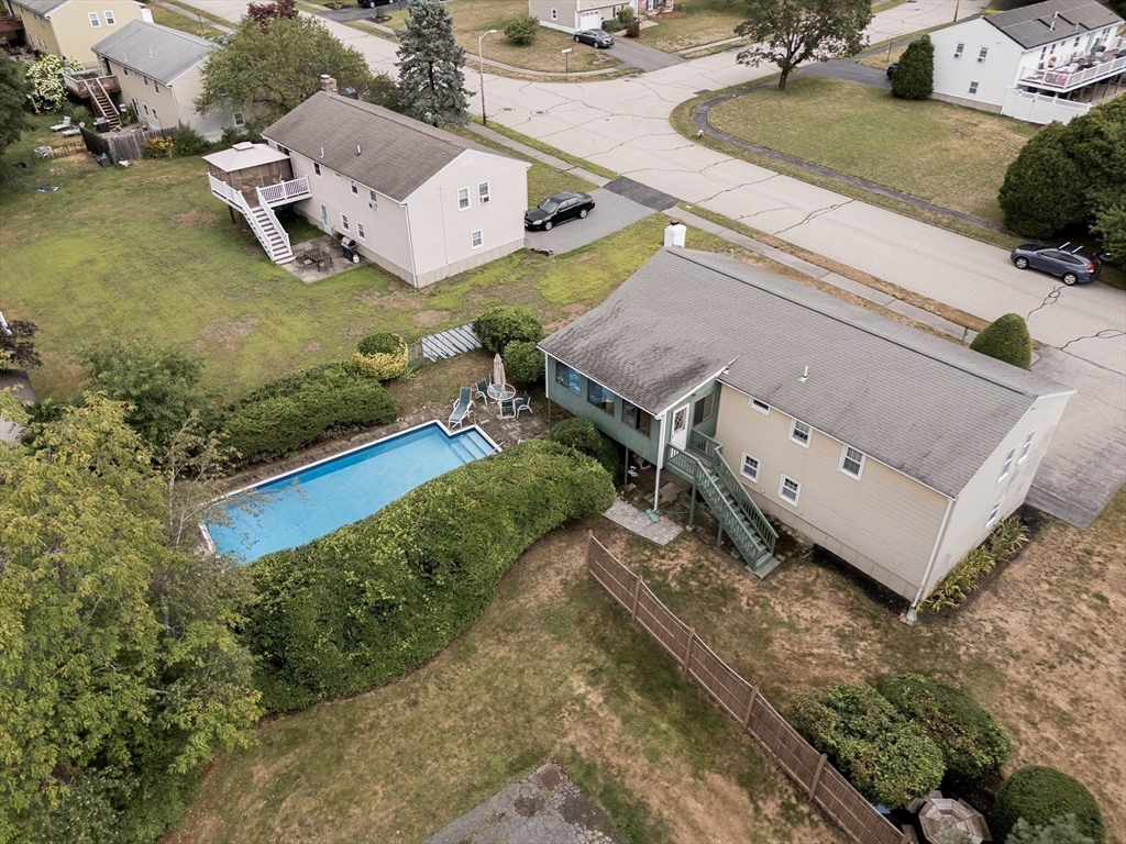 24 Oak Ridge Way