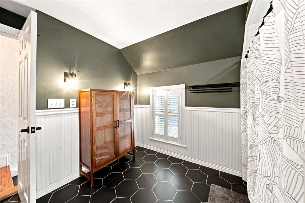 8 Charles St, Stoneham, MA, 8 Charles St, Stoneham, MA Photo #22
