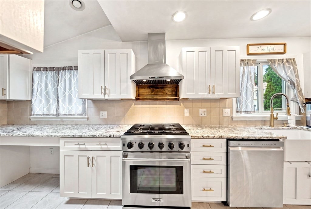 8 Charles St, Stoneham, MA, 8 Charles St, Stoneham, MA Photo #6