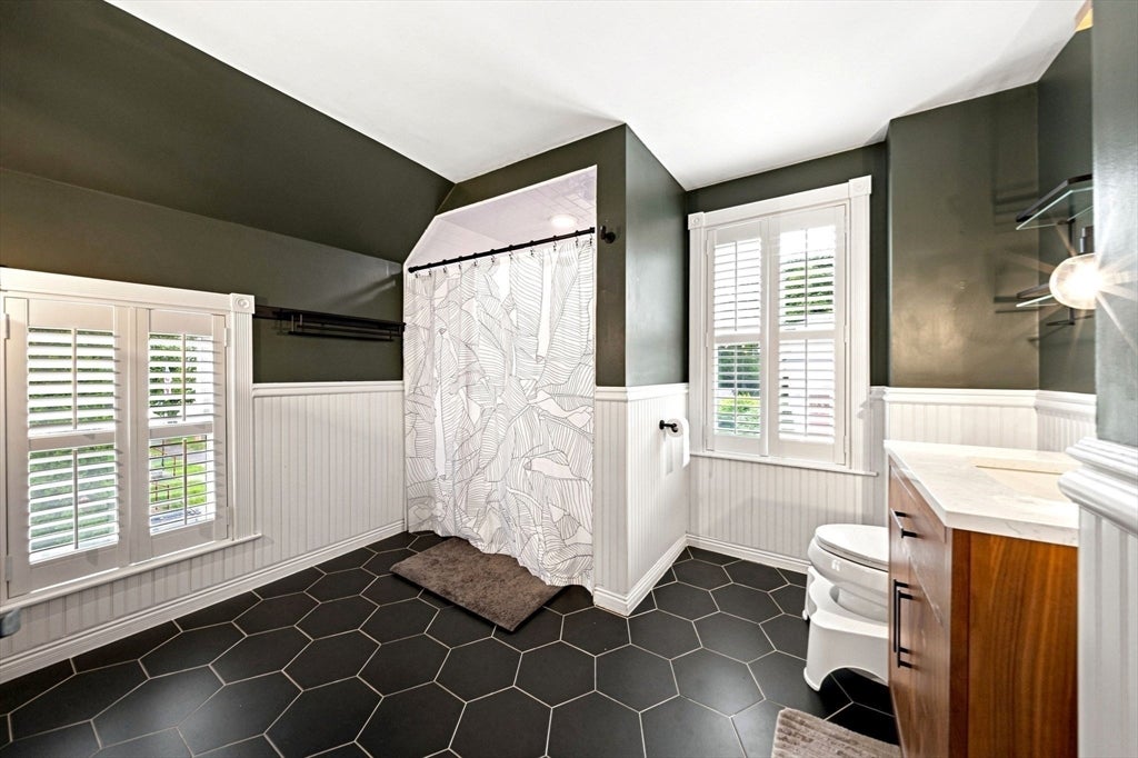 8 Charles St, Stoneham, MA, 8 Charles St, Stoneham, MA Photo #21