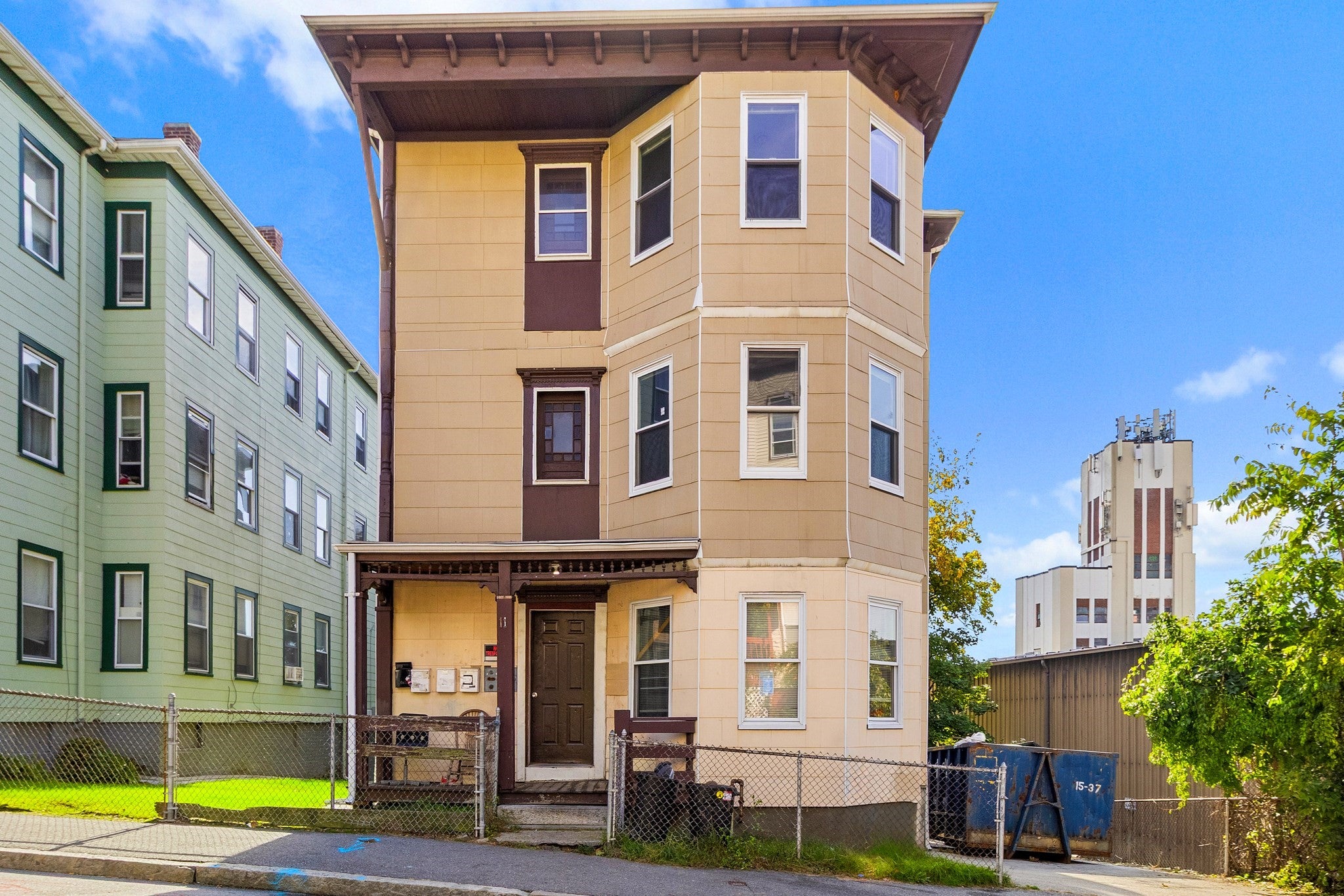 Photo of 11 Glenwood St, Worcester, MA