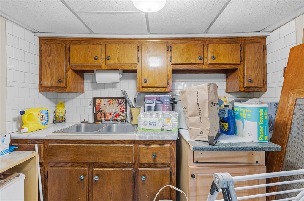 31 Sachem St, Fall River, MA Photo #25