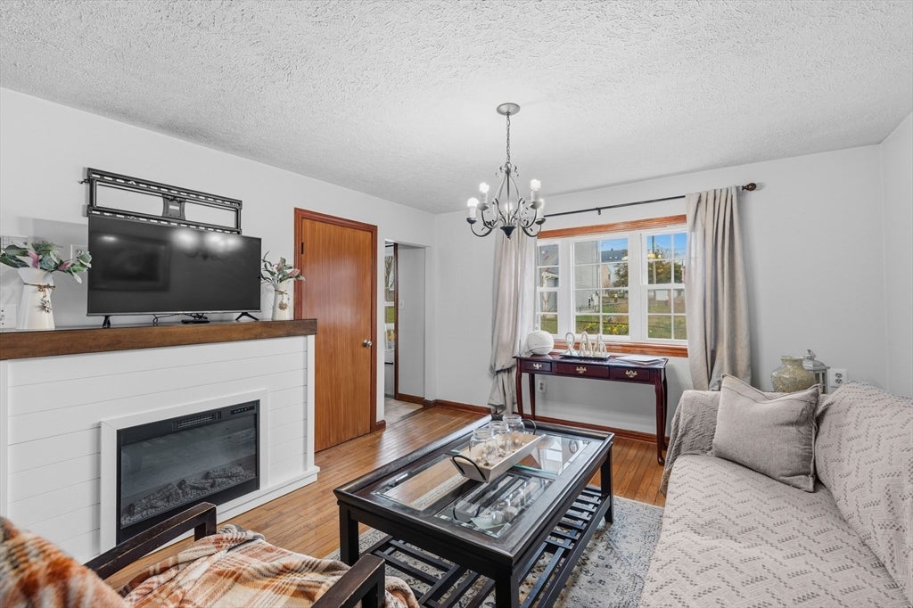 31 Sachem St, Fall River, MA Photo #16
