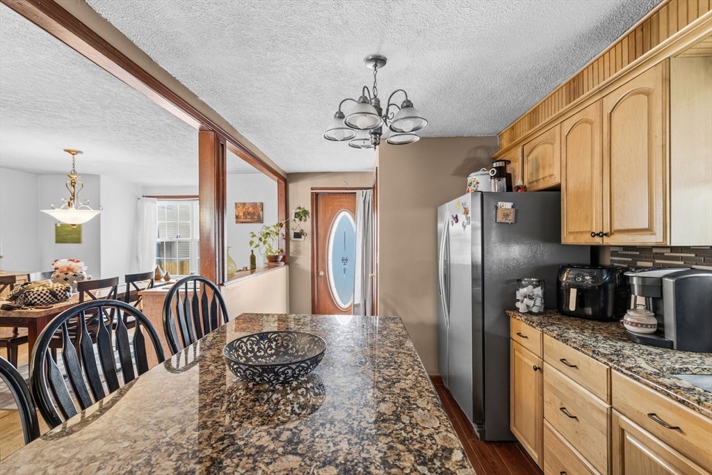 31 Sachem St, Fall River, MA Photo #12