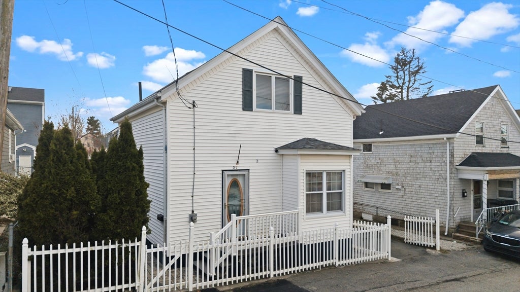 Photo of 31 Sachem St, Fall River, MA