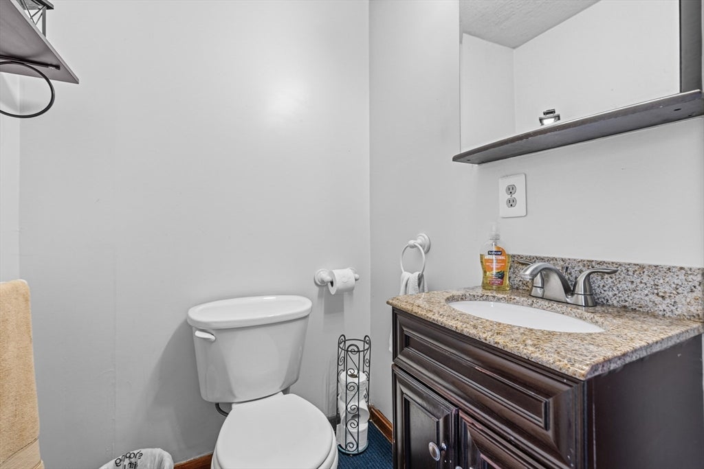 31 Sachem St, Fall River, MA Photo #18