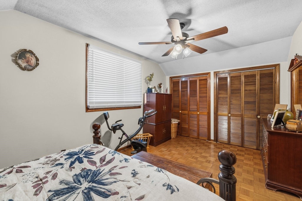 31 Sachem St, Fall River, MA Photo #20