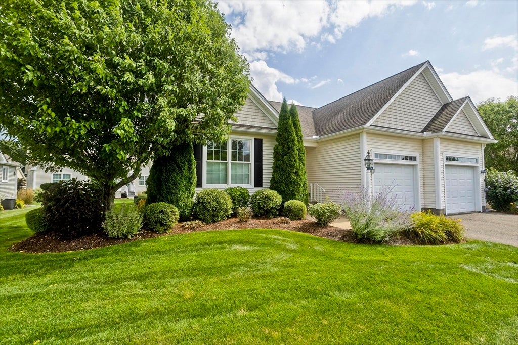 26 Bluegrass Dr 26