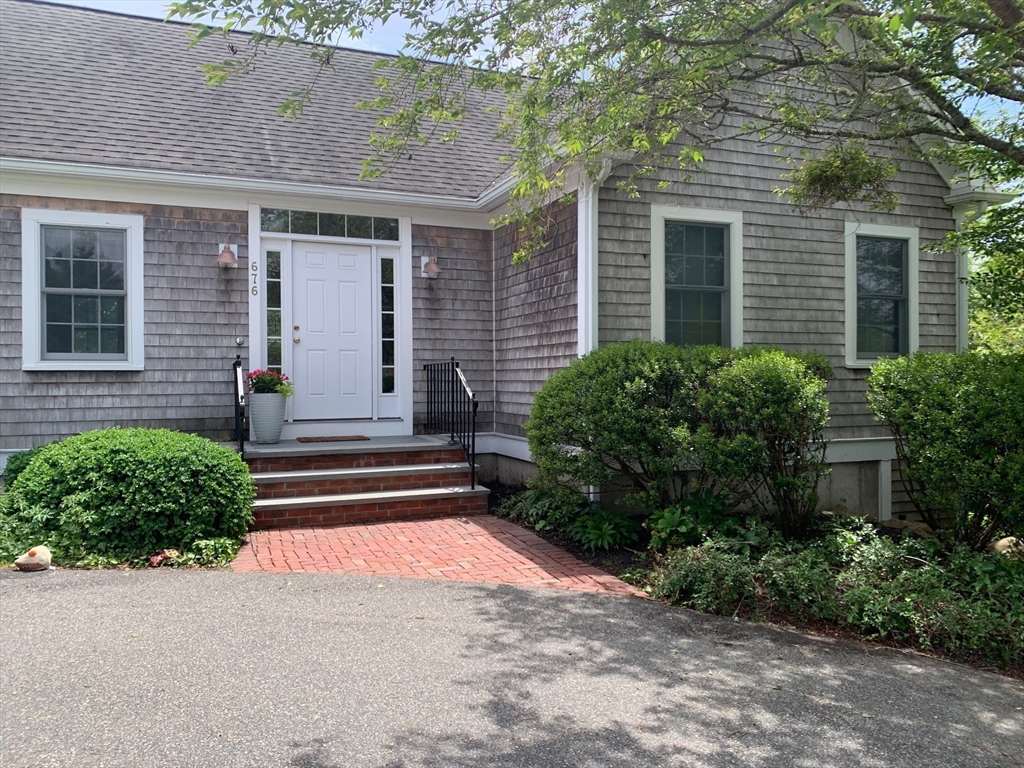 676 Elm St