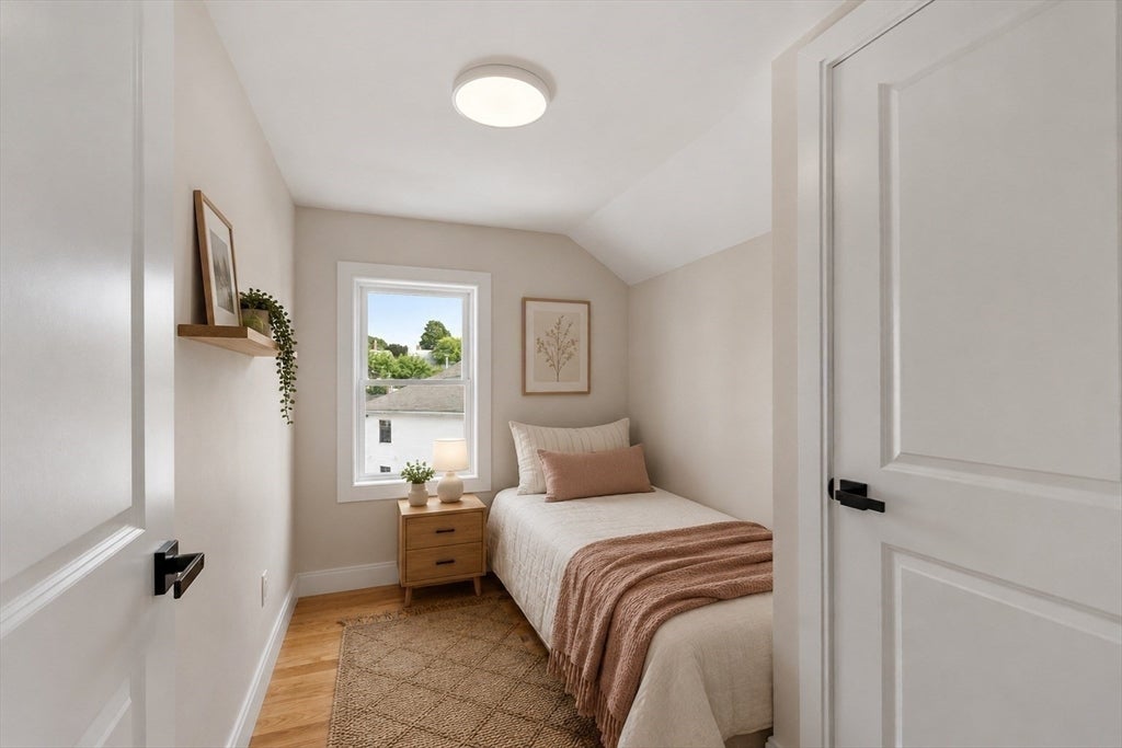 11 Hovey St, Woburn, MA Photo #16