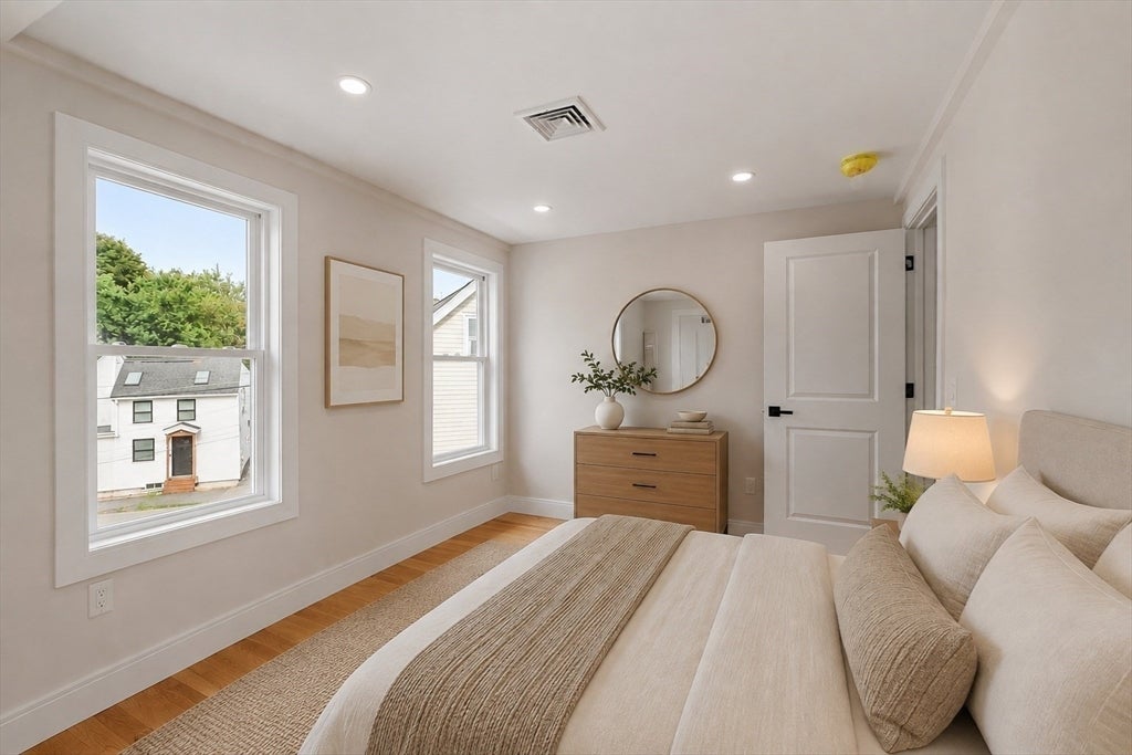 11 Hovey St, Woburn, MA Photo #11