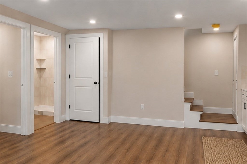 11 Hovey St, Woburn, MA Photo #21