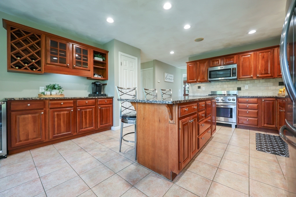 70 Huntsbridge Rd