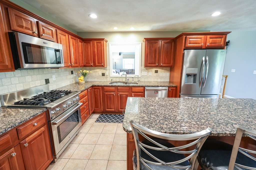 70 Huntsbridge Rd