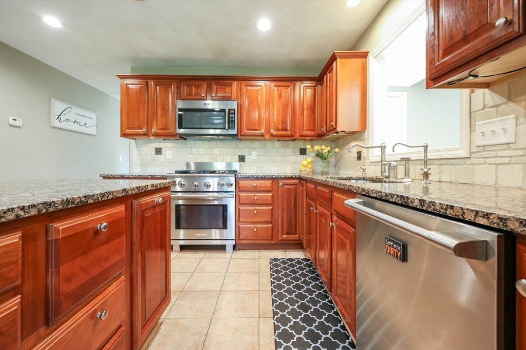 70 Huntsbridge Rd
