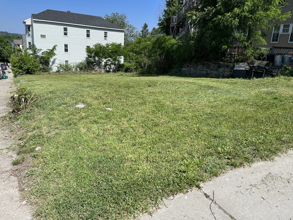 Photo 1 of 4 of 114 Lincoln St land