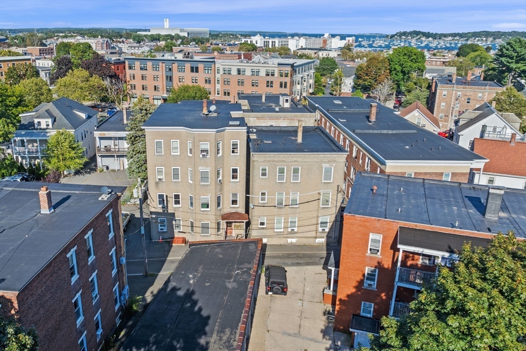 288-292 Washington & 5 Porter St Ct