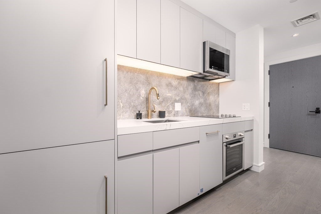 55 Lagrange Street 4F