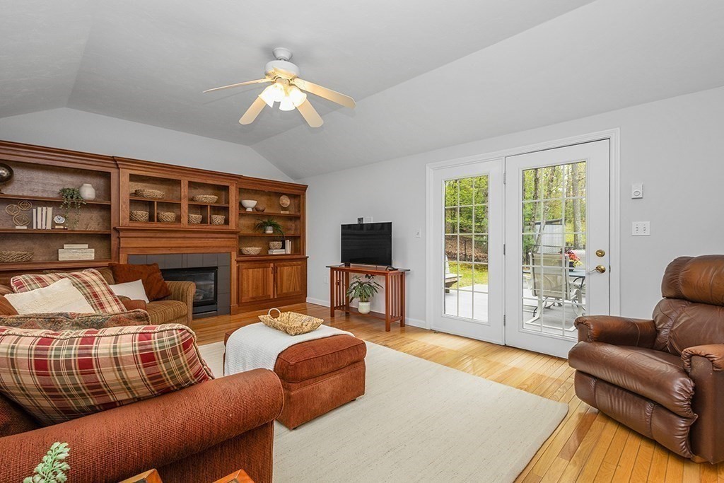 8 Autumn Ln, Natick, MA, 8 Autumn Ln, Natick, MA Photo #12