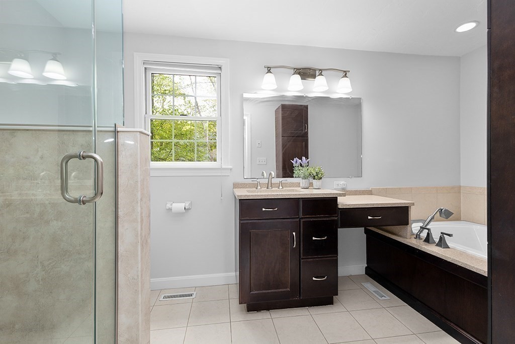8 Autumn Ln, Natick, MA, 8 Autumn Ln, Natick, MA Photo #21