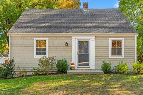 Photo of 100 Grove St, Norwell, MA 02061 (MLS # 73596604)