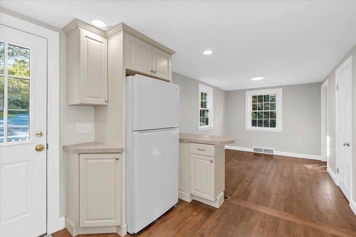 100 Grove St, Norwell, MA, 100 Grove St, Norwell, MA Photo #16