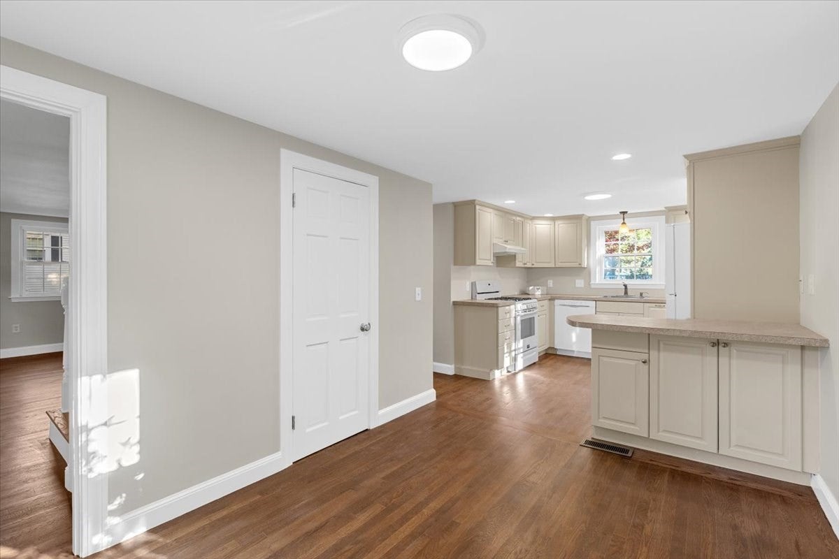 100 Grove St, Norwell, MA, 100 Grove St, Norwell, MA Photo #13