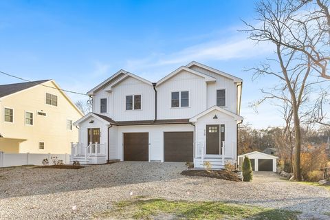 Photo of 43 High St #B, Gloucester, MA 01930 (MLS # 73461781)