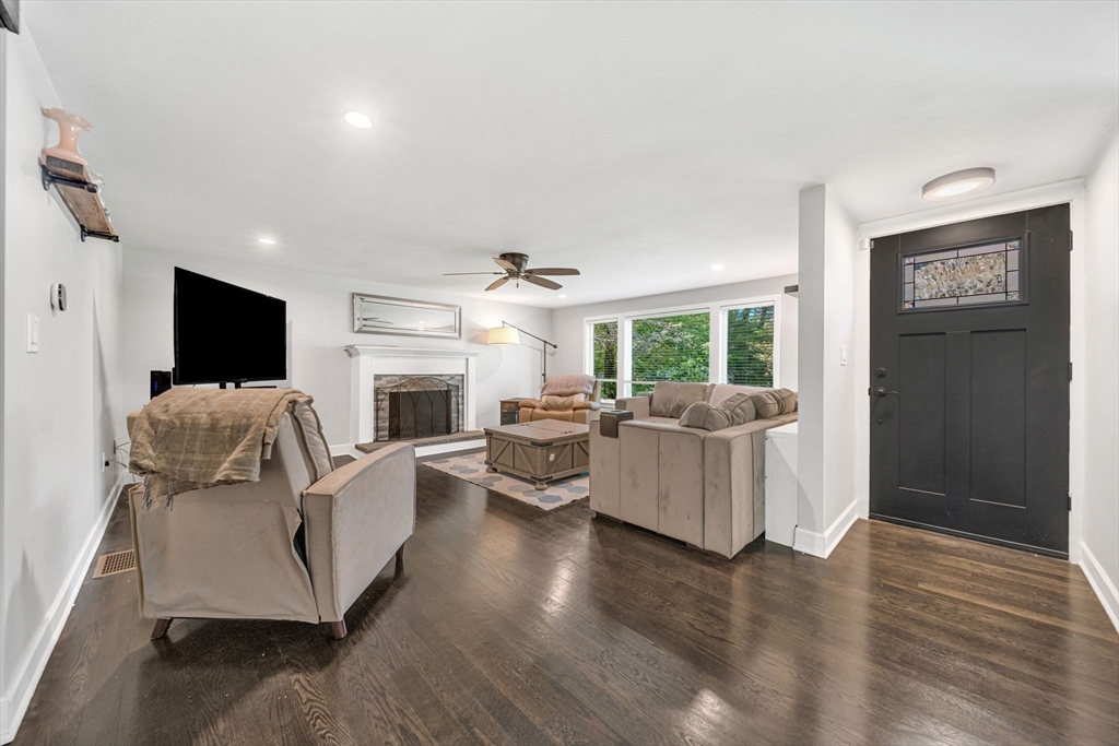 92 Norlen Park, Bridgewater, MA Photo #8