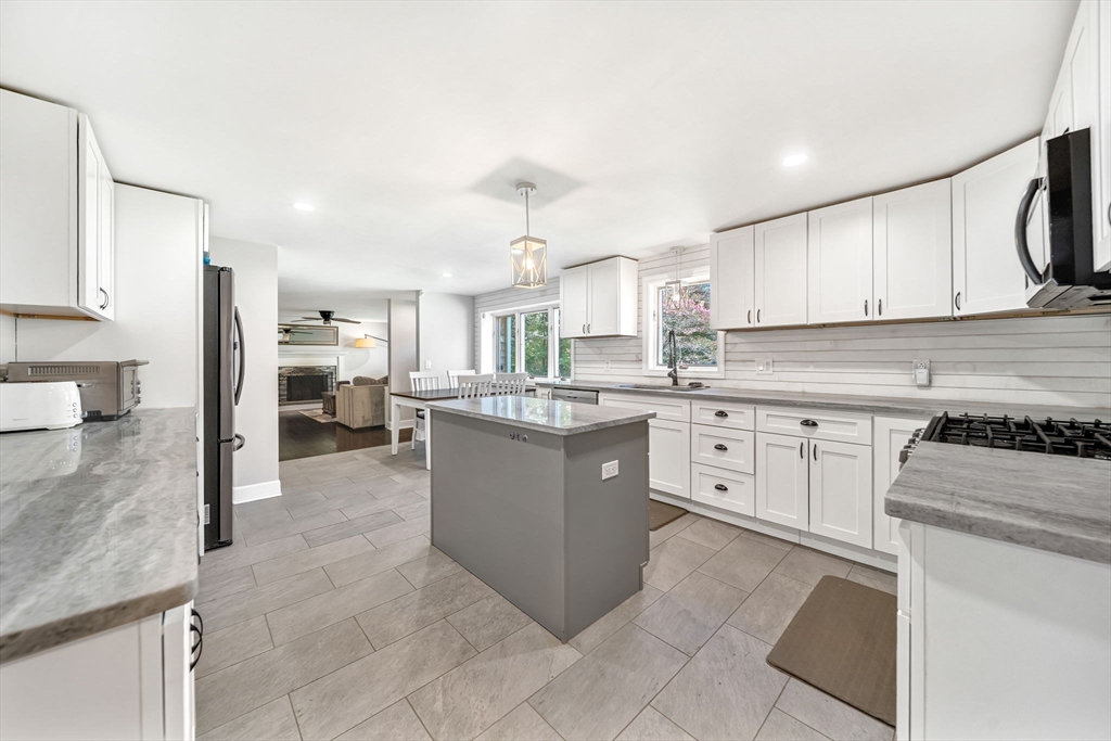 92 Norlen Park, Bridgewater, MA Photo #3