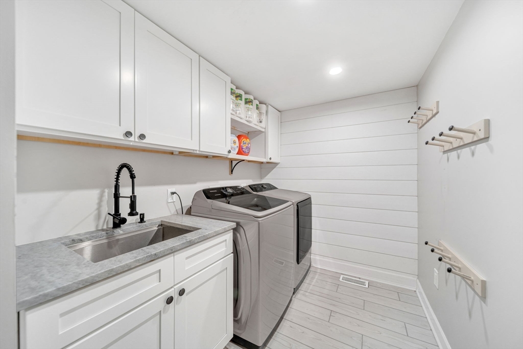 92 Norlen Park, Bridgewater, MA Photo #27
