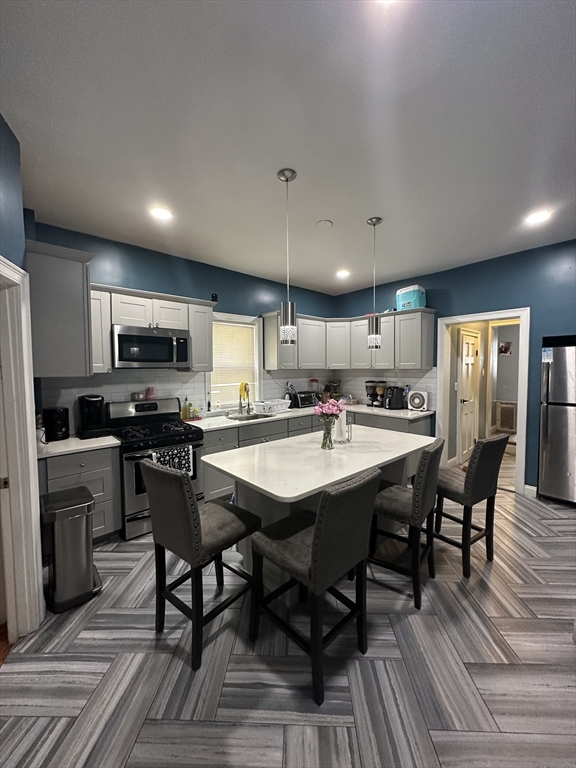 115 Addison