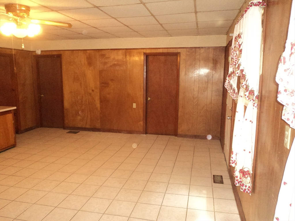 172 Mechanic St