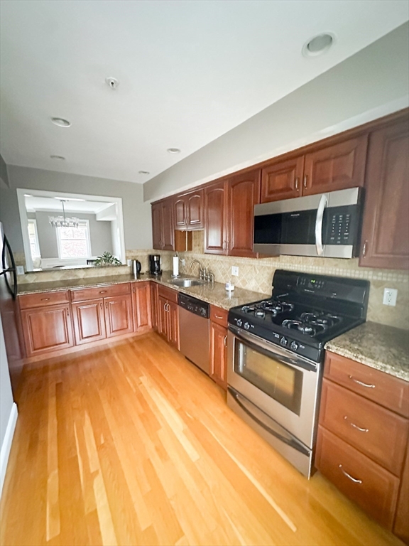 909 Washington St/U14 On Walnut St 14