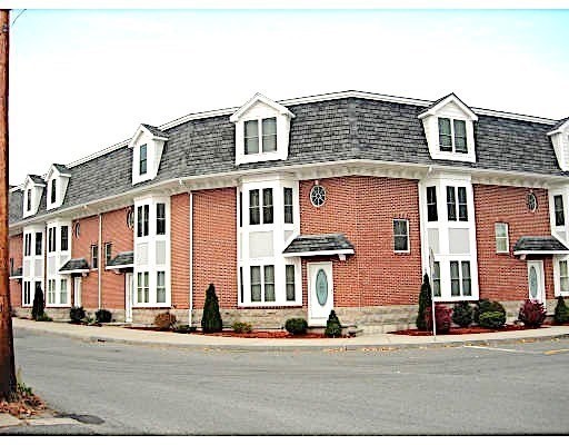 909 Washington St/U14 On Walnut St 14