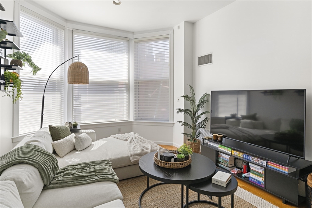 416 Marlborough St 504