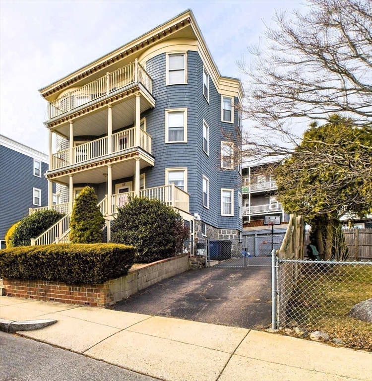 37 Westmoreland St