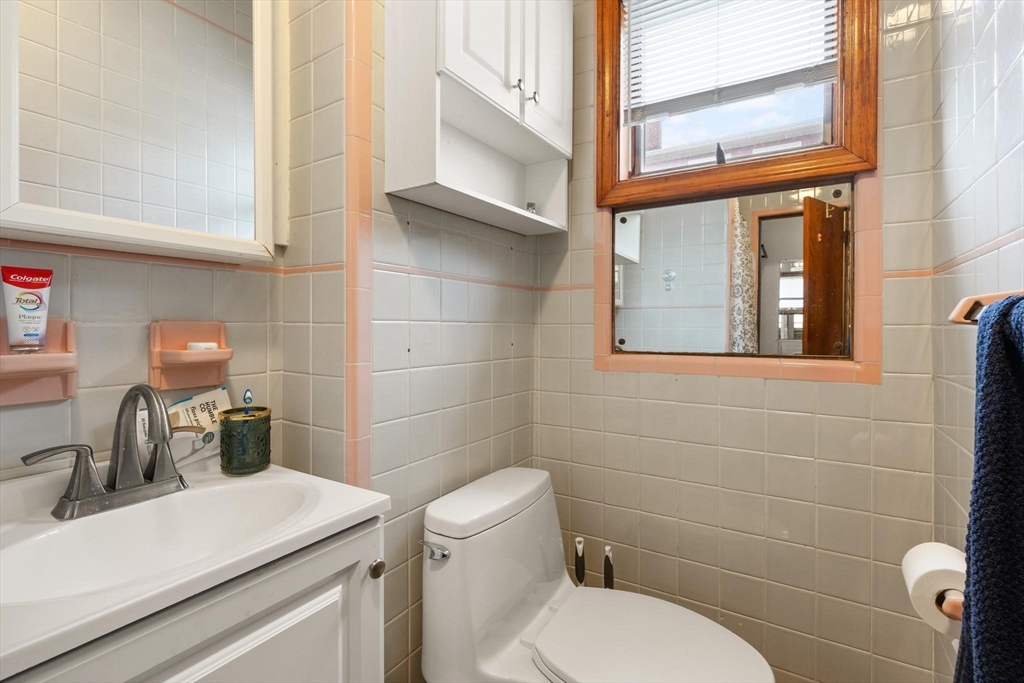 12 Kilsyth Rd, Medford, MA Photo #11