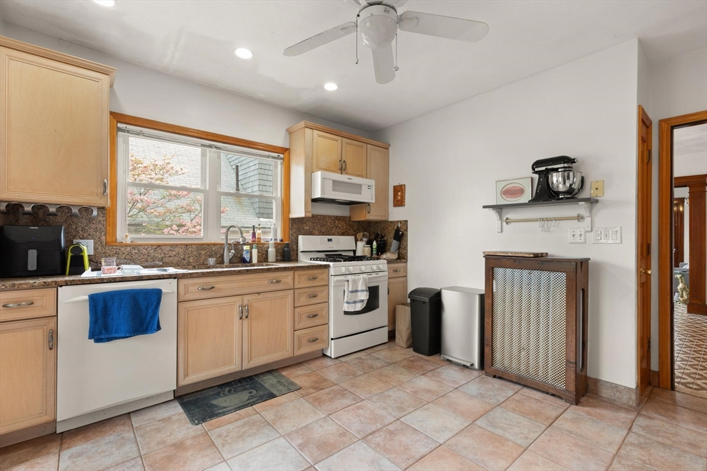 12 Kilsyth Rd, Medford, MA Photo #5