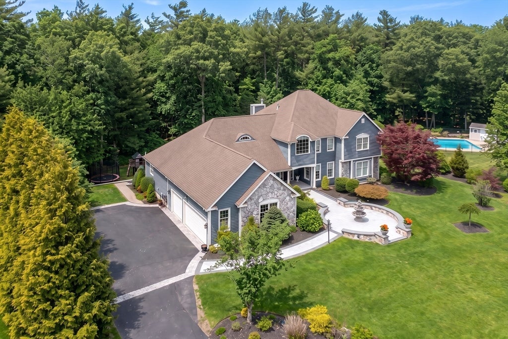 47 Symphony Dr