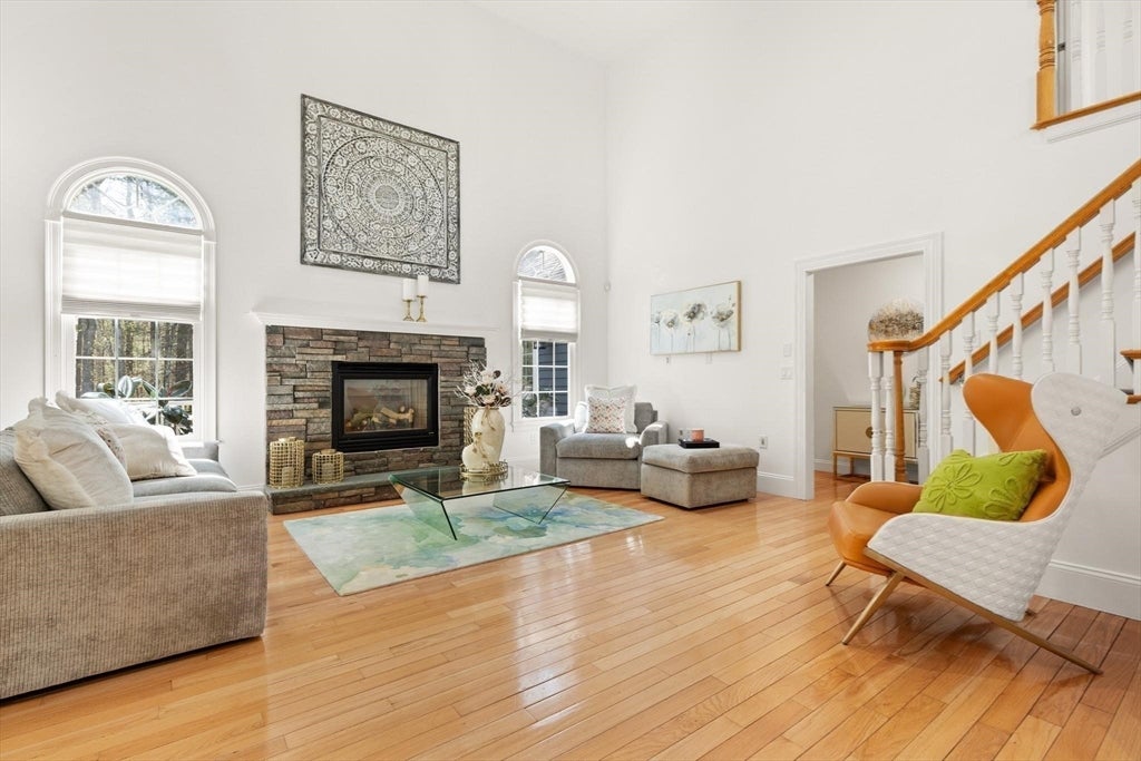 47 Symphony Dr