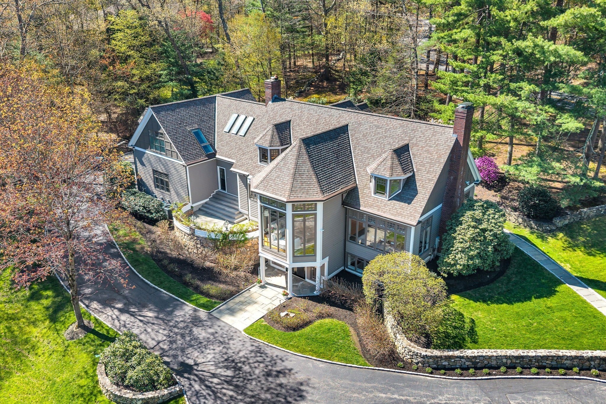 1 Graystone Ln, Weston MA 02493