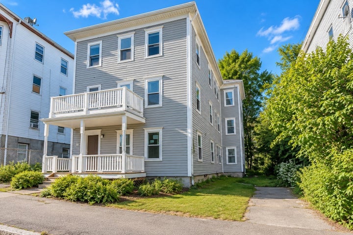 Photo 1 of 12 — 30 Columbia St 2, Worcester, MA 01604